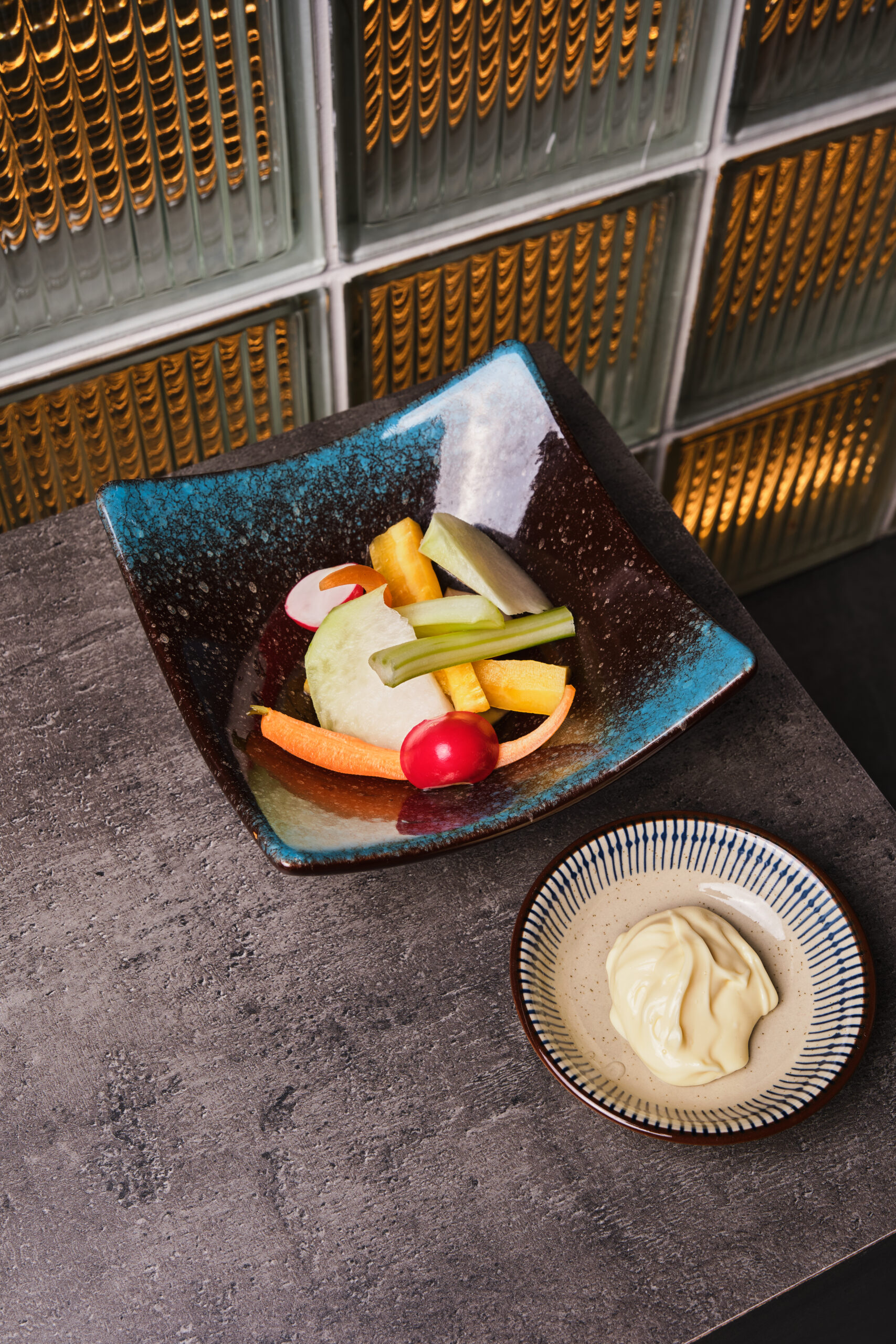 Salade de légumes de saison, mayonnaise au lait de soja